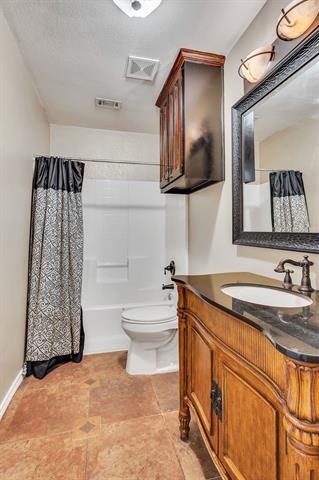 Building Photo - 4917 Woodmeadow Dr