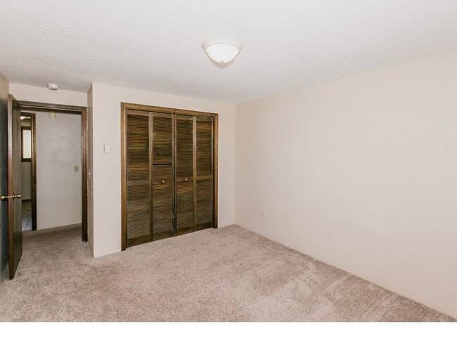 Building Photo - Great 3 Bedroom 2 Bath House!