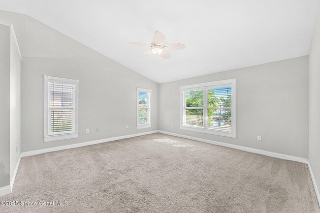 Building Photo - 445 Diana Blvd