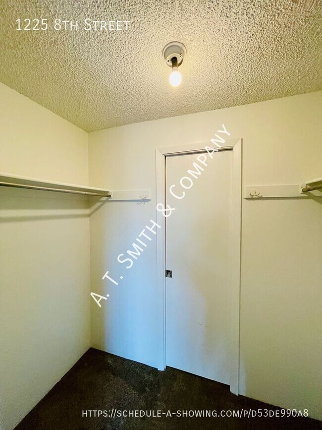 Building Photo - 1225 8th St