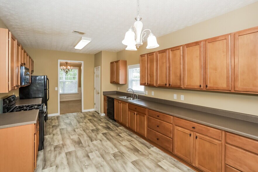 Building Photo - 934 Mill Creek Ave