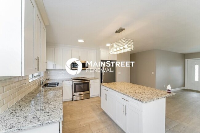 Building Photo - 3 Bedroom Pet-Friendly Home in NORTH PORT, FL with Main Street Renewal