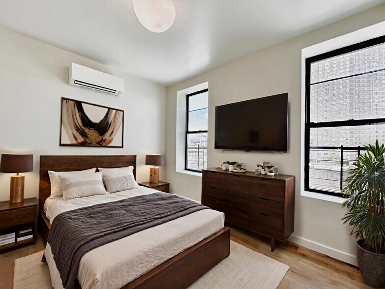 Building Photo - 524 W 134th St