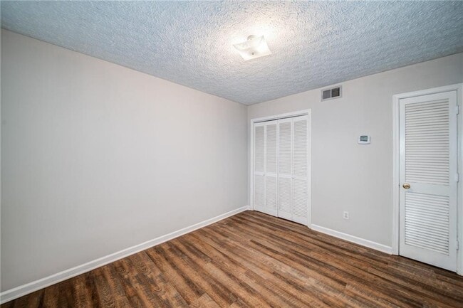 Building Photo - 341 W Griffin St