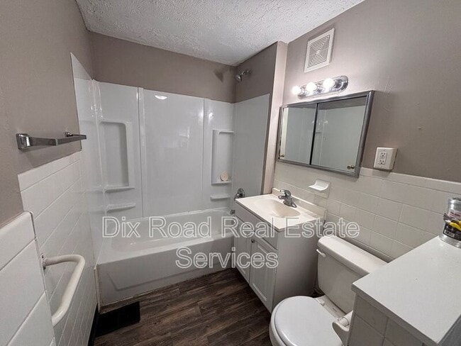 Building Photo - 67 S McGee St