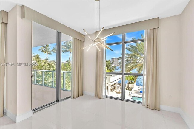 Building Photo - 17301 Biscayne Blvd