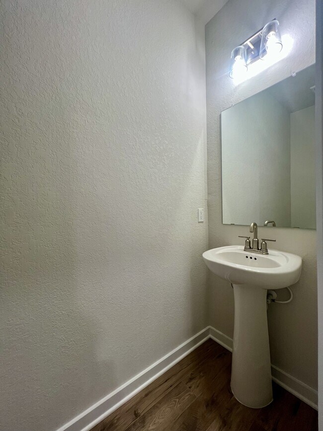 Building Photo - 14438 Inspiration Pt