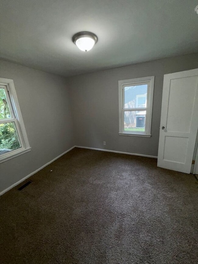 Building Photo - 1417 Taylor Ave