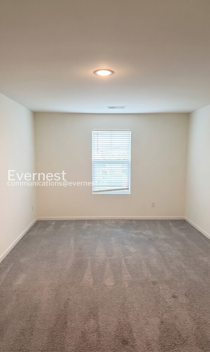 Building Photo - 804 Jost St