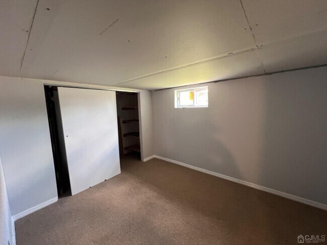 Building Photo - 52 Marconi Ave