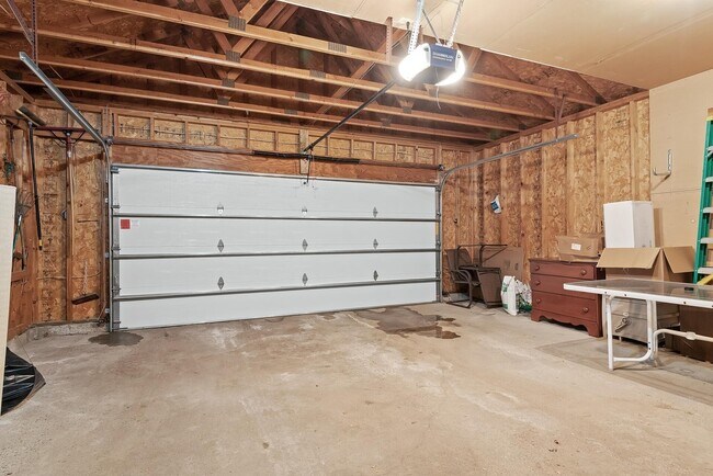 Building Photo - 13900 Duluth Dr