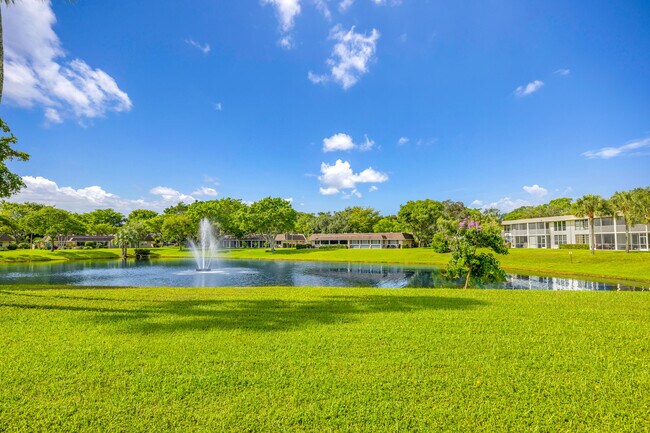 Building Photo - 3621 Oaks Clubhouse Dr