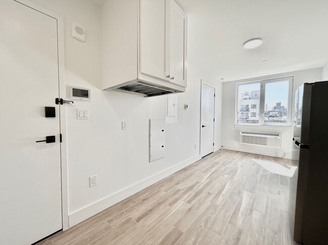 Building Photo - 217 W 123rd St