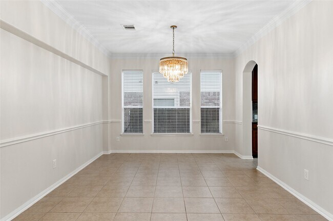 Building Photo - 6211 Stone Hill Rd
