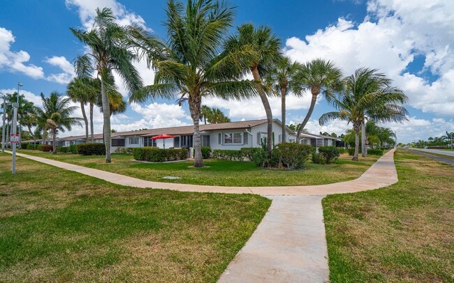 Building Photo - 2805 Crosley Dr E