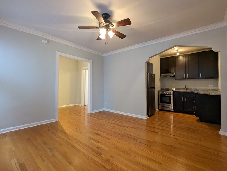 Building Photo - 618 W Patterson