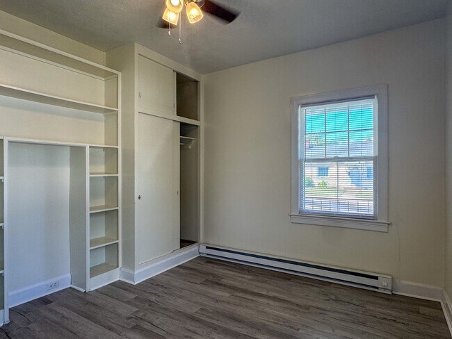 Building Photo - 2300 Danville St