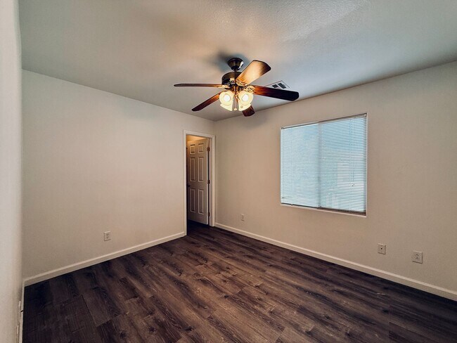 Building Photo - Gated Community Home in Centennial Hills!
