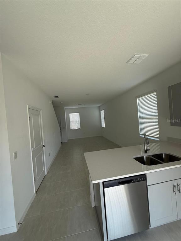 Building Photo - 3208 Skyline Lp