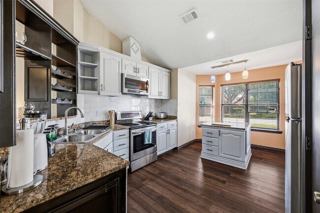 Building Photo - 3253 Beavers Bend Trail
