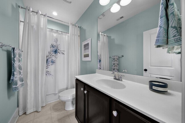 Building Photo - 324 Mariemont Way