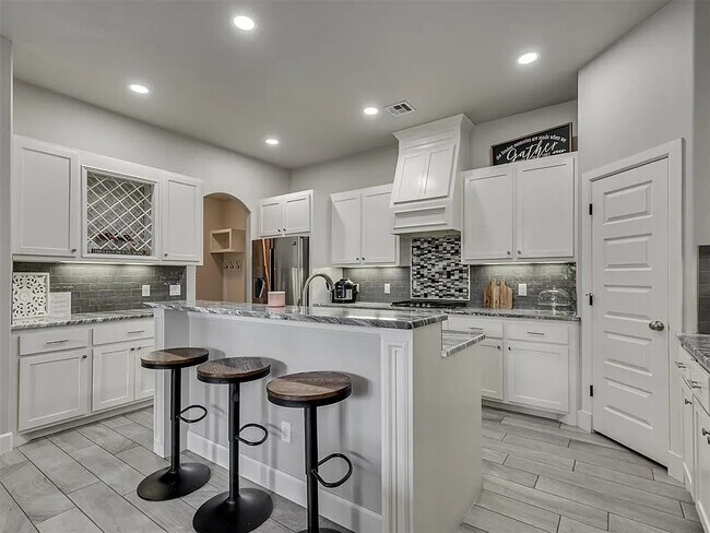 Building Photo - 7113 NW 153rd St