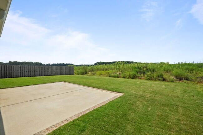 Building Photo - 236 Cherry Laurel Dr