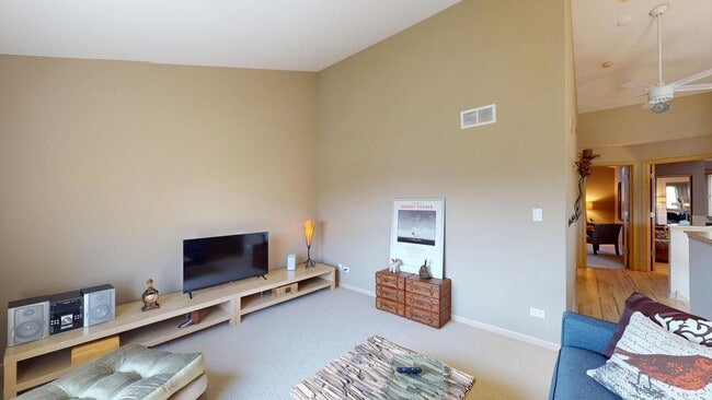 Building Photo - 8305 High Point Cir