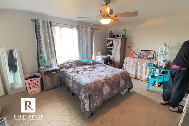 Building Photo - Cozy 3 Bed / 2 Bath Home in South Medford with Fenced Backyard