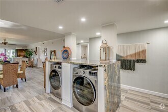 Building Photo - 15350 Moonraker Ct