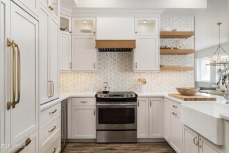 Building Photo - 8270 Hayden Rd