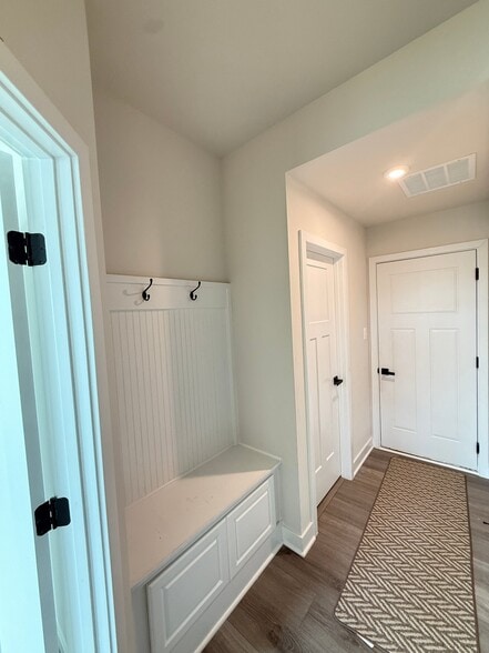 Building Photo - 9304 Tanfield Dr