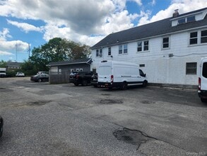 Building Photo - 776 Montauk Hwy