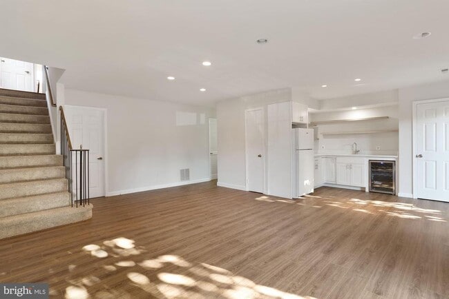 Building Photo - 1454 McLean Mews Ct