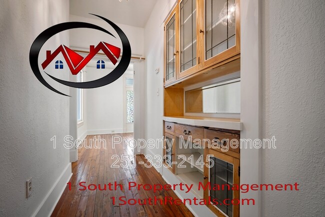 Building Photo - 250 Tuttle Ave