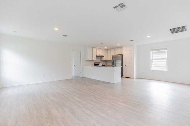 Building Photo - 331 Ambush Ridge