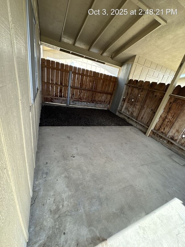 Building Photo - 2967