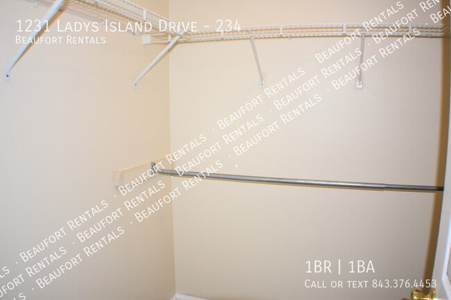 Building Photo - 1231 Ladys Island Dr