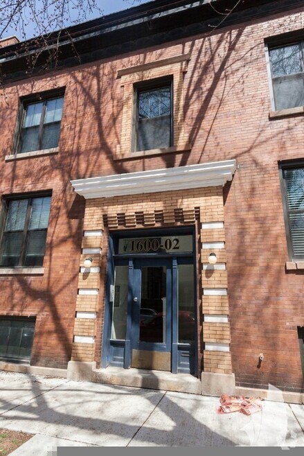 Building Photo - 1600 W Belle Plaine Ave