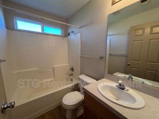 Building Photo - 425 E 1050 S
