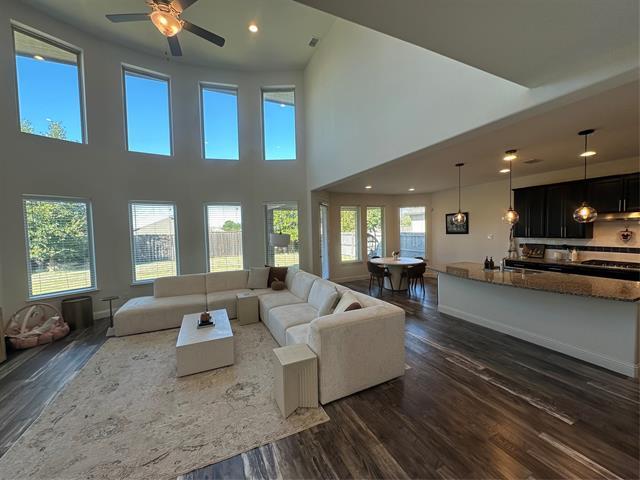 Building Photo - 5109 Rosewood Ln