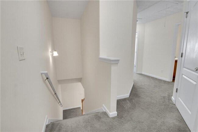 Building Photo - 762 Georgetown Ct