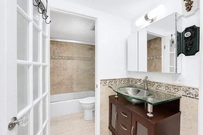 Building Photo - 3230 S Ocean Blvd