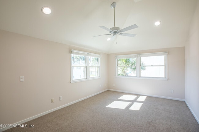 Building Photo - 2008 Ocean Dr S