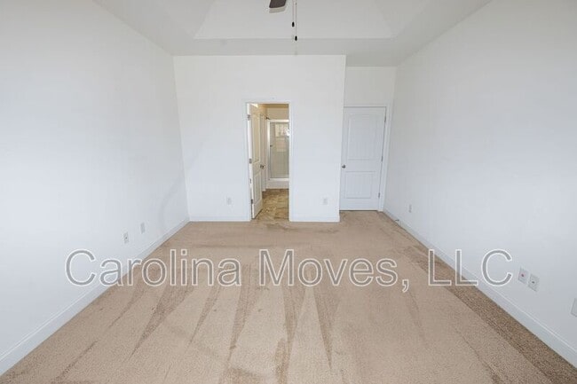 Building Photo - 210 Royal Hill Ln