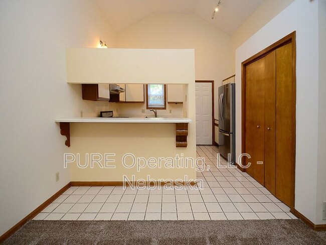 Building Photo - 1217 Pierce St