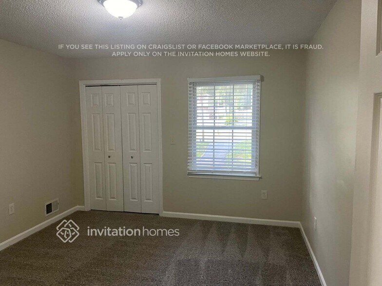 Building Photo - 3970 Evelyn Dr