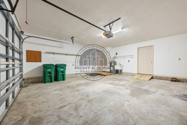 Building Photo - 3301 Lemoyne Ct