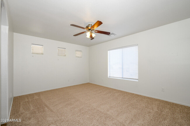 Building Photo - 961 S 223rd Dr