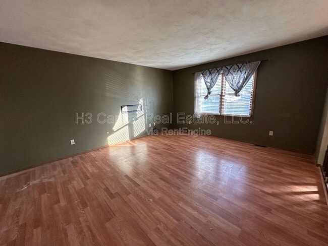 Building Photo - 520 Whip Poor Will